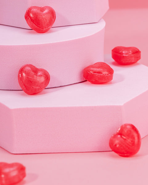 Herzbonbons Kirsche, einzeln verpackt im Flowpack